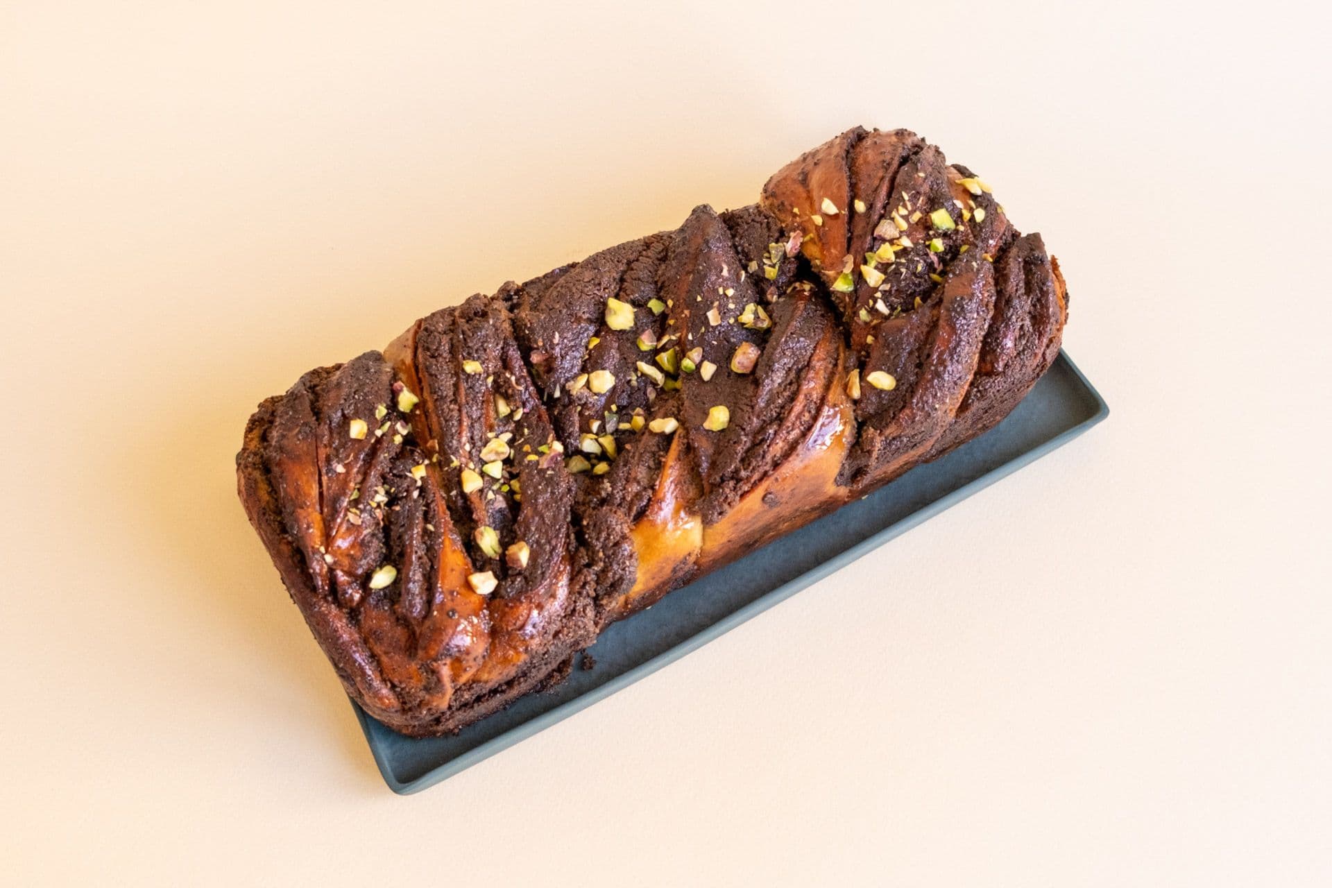 Vegan mooni-mandli babka