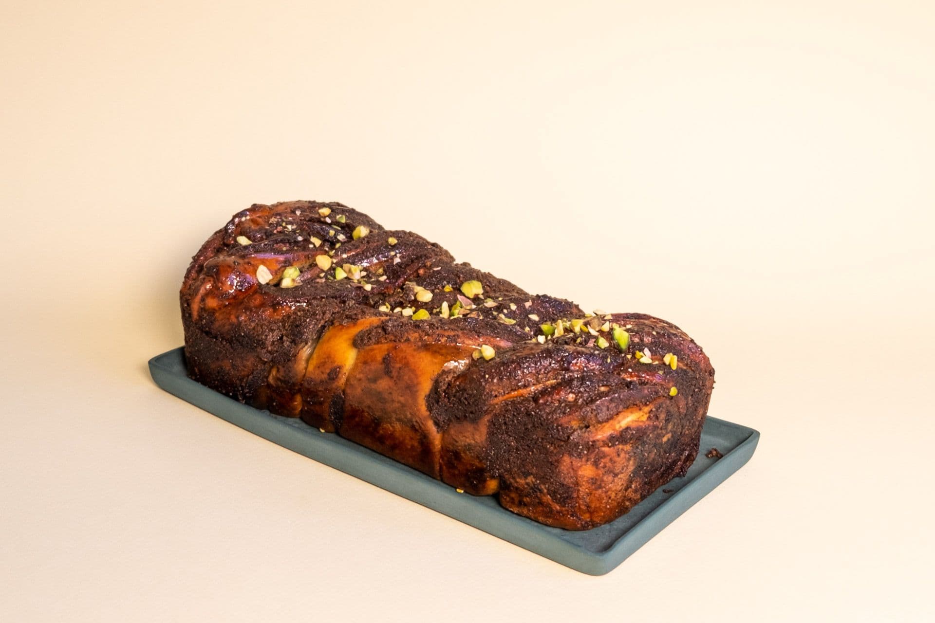 Vegan mooni-mandli babka